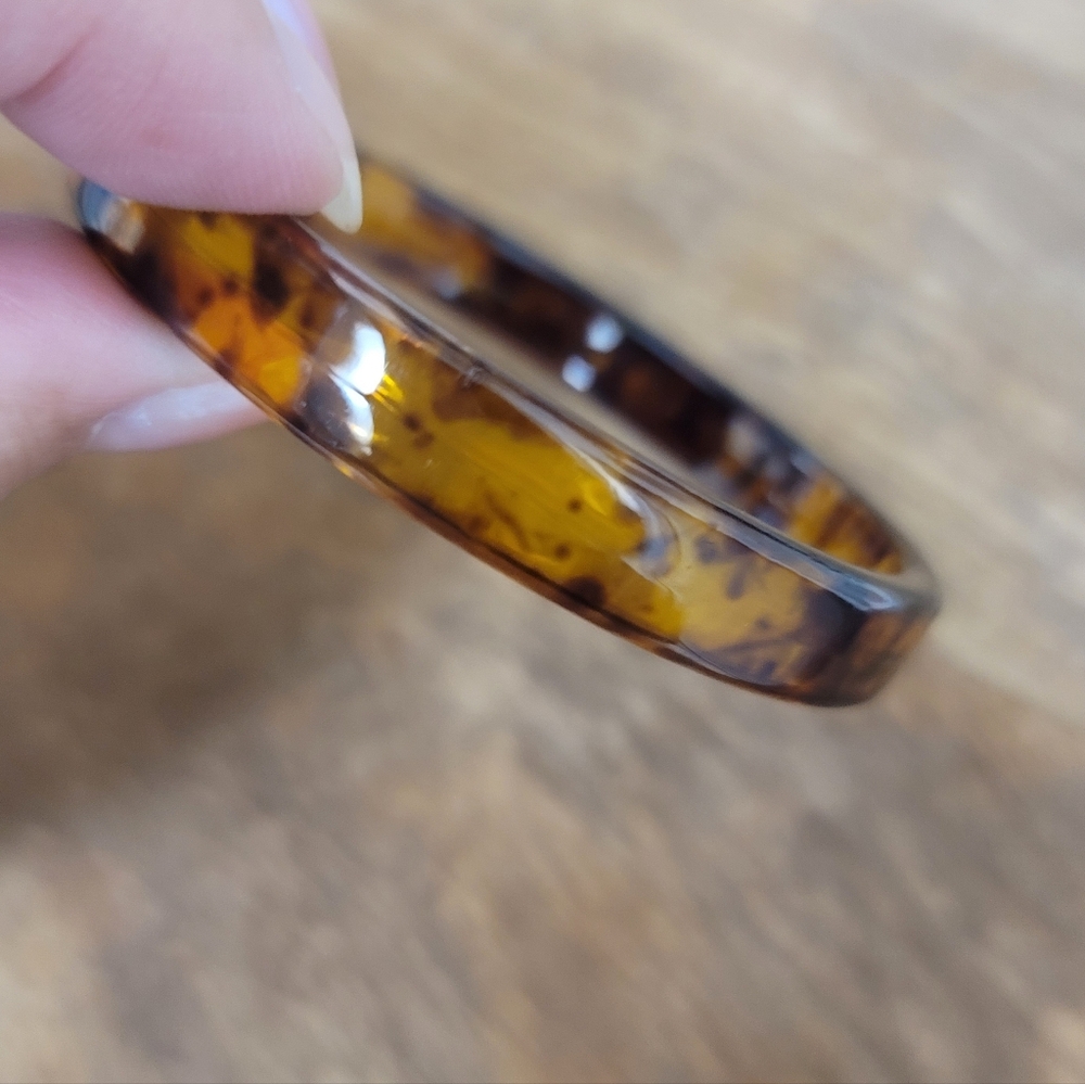 Tortoiseshell Acrylic Bangle Bracelet - Vintage - image 2